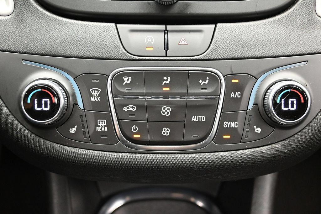 Used 2024 Chevrolet Malibu LT FWD image 36