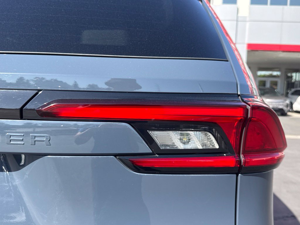 Certified 2025 Toyota Grand Highlander FWD image 15