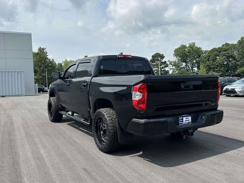 Used 2021 Toyota Tundra Limited w/ Limited Premium Package AWD/4WD image 23