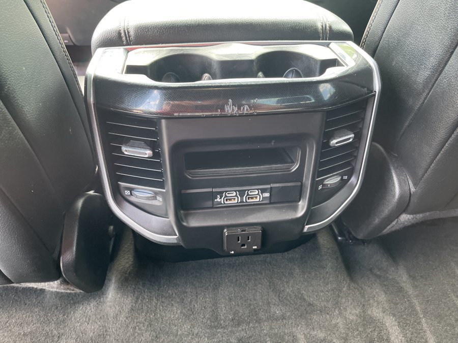 Used 2020 RAM 1500 Laramie w/ Sport Appearance Package AWD/4WD image 10