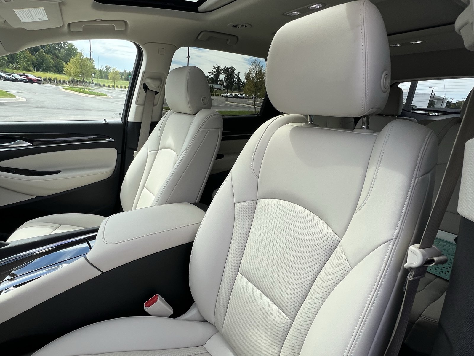 Used 2023 Buick Enclave Essence w/ Experience Buick Package FWD image 15