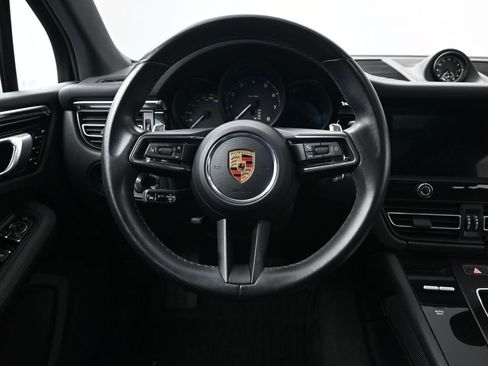 Used 2023 Porsche Macan image 13