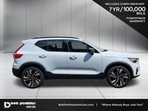 New 2026 Volvo XC40 B5 Plus w/ Climate Package AWD/4WD image 24