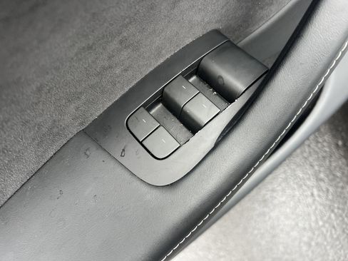 Used 2023 Tesla Model Y Long Range image 15