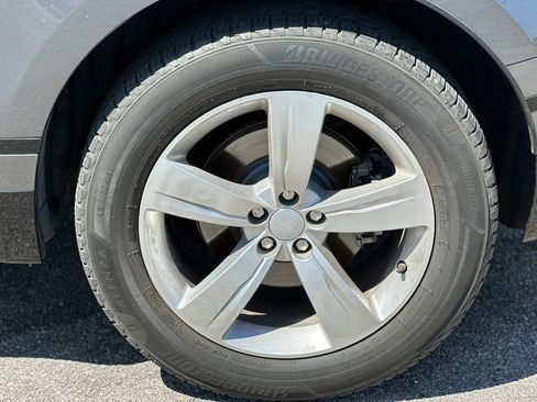 Used 2018 Land Rover Range Rover Velar R-Dynamic SE image 26