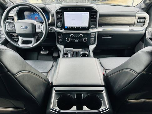 Used 2024 Ford F150 Lariat w/ FX4 Off-Road Package image 30