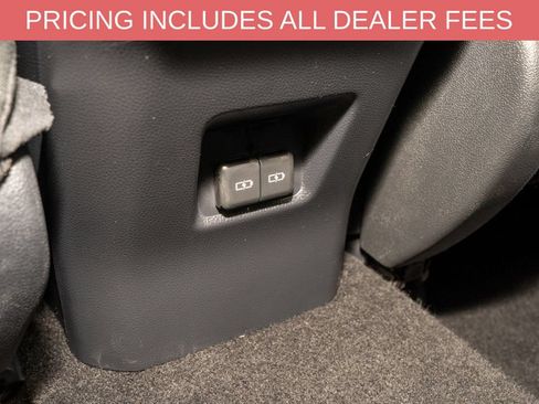 Used 2025 Toyota RAV4 XLE FWD image 7