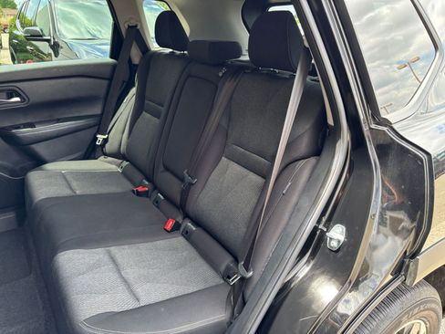 Used 2025 Nissan Rogue SV FWD image 39