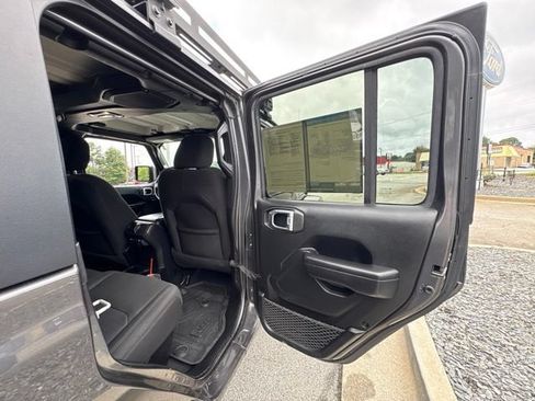 Used 2021 Jeep Gladiator Sport AWD/4WD image 20