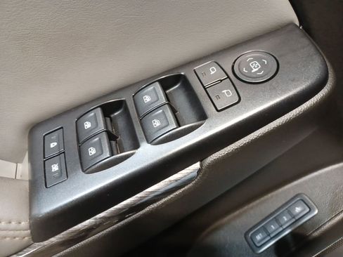 Used 2018 Chevrolet Tahoe LT image 15