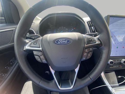 Certified 2024 Ford Edge SEL w/ Convenience Package AWD/4WD image 10