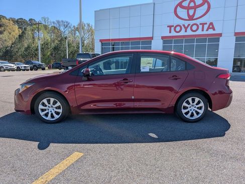 New 2026 Toyota Corolla LE image 2