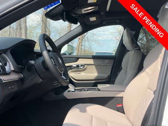 Used 2026 Volvo XC90 T8 Plus w/ Protection Package Premier AWD/4WD image 10