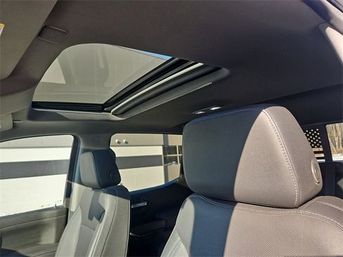 Certified 2021 GMC Sierra 1500 SLT w/ SLT Premium Package image 19