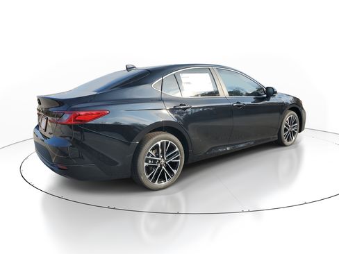 New 2026 Toyota Camry XLE image 6