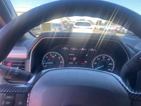 Used 2023 Ford F150 XLT RWD image 12