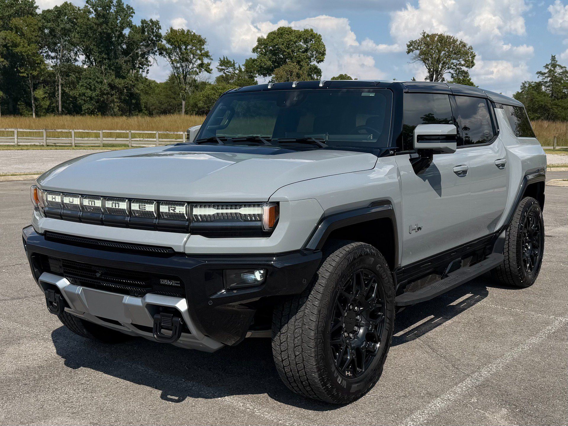 Used 2024 GMC Hummer EV 2X AWD/4WD image 2