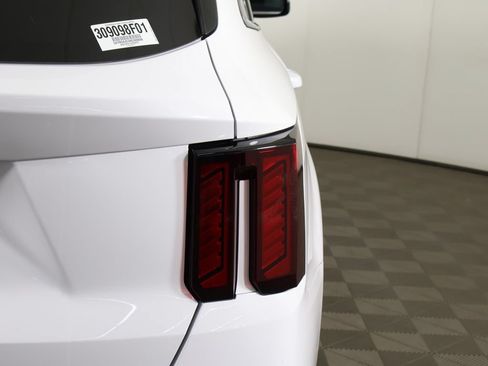 Used 2024 Kia Sorento LX FWD image 15