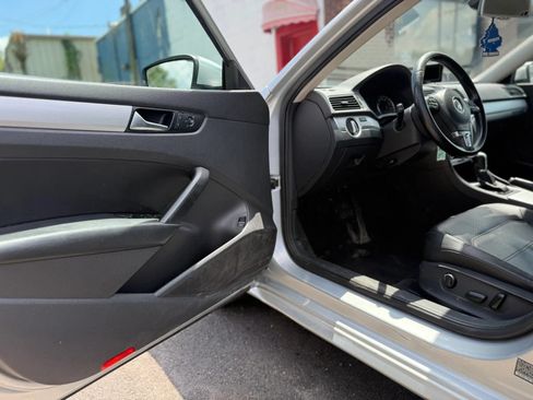 Used 2012 Volkswagen Passat 2.5 SE FWD image 13