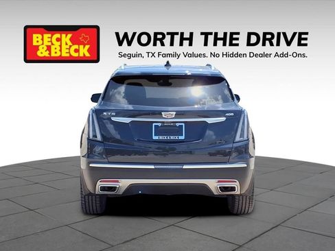 Used 2022 Cadillac XT5 Premium Luxury w/ Platinum Package FWD image 6