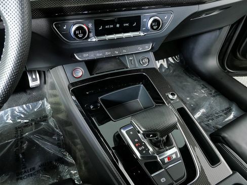 Used 2023 Audi SQ5 Prestige w/ Prestige Package image 18