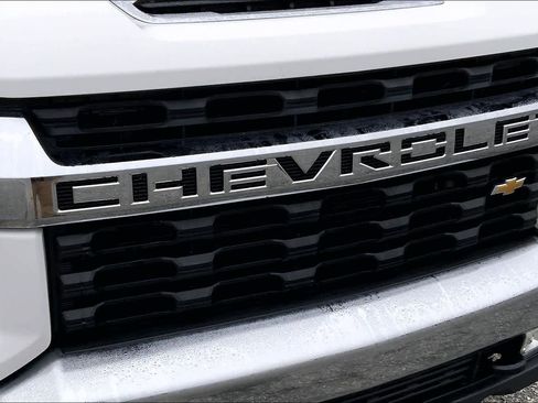 Used 2022 Chevrolet Silverado 2500 LT w/ Convenience Package image 29