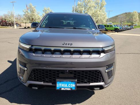 New 2026 Jeep Grand Wagoneer Limited AWD/4WD image 14