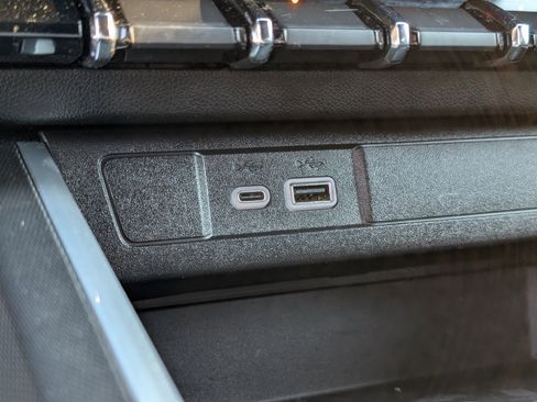 Used 2023 Chevrolet Colorado LT w/ LT Convenience Package image 22