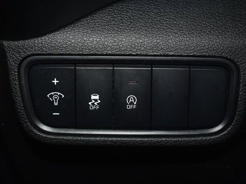 Used 2023 Kia Soul LX image 16