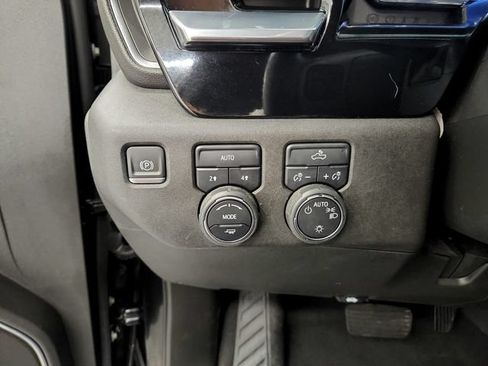 Used 2024 Chevrolet Silverado 1500 LT AWD/4WD image 38