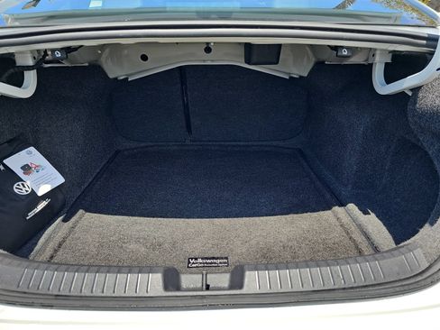Used 2020 Volkswagen Jetta R-Line FWD image 12