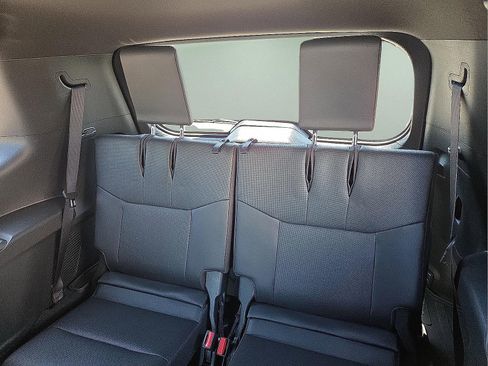 Used 2025 Lexus GX 550 w/ Accessory Package (2T) AWD/4WD image 10