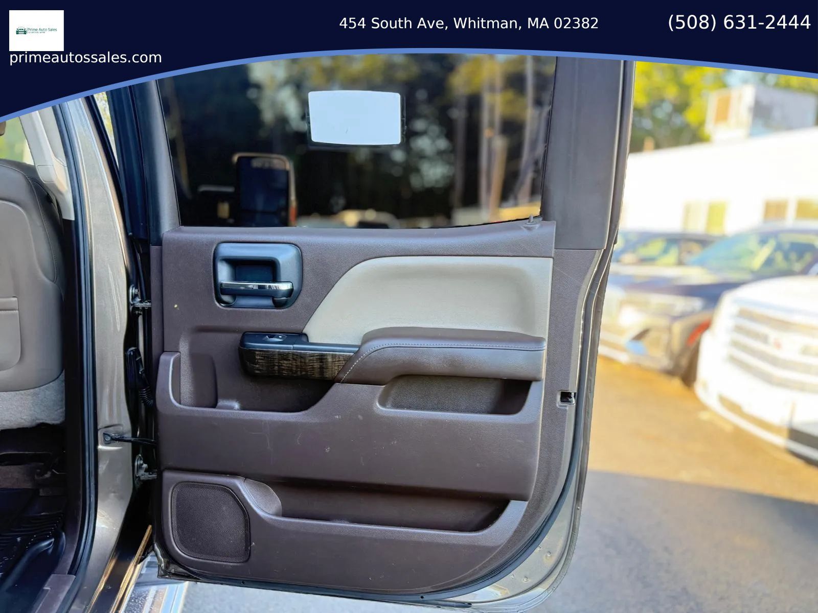Used 2015 GMC Sierra 2500 Denali w/ Duramax Plus Package AWD/4WD image 30