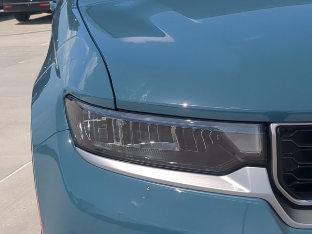 New 2027 Jeep Grand Cherokee Limited RWD image 10