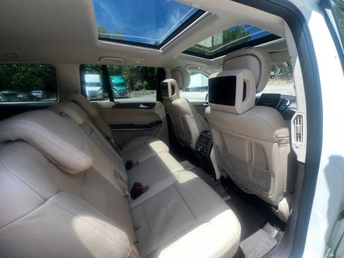 Used 2017 Mercedes-Benz GLS 550 4MATIC image 11