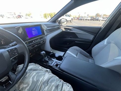 Used 2025 Toyota Camry XSE image 13