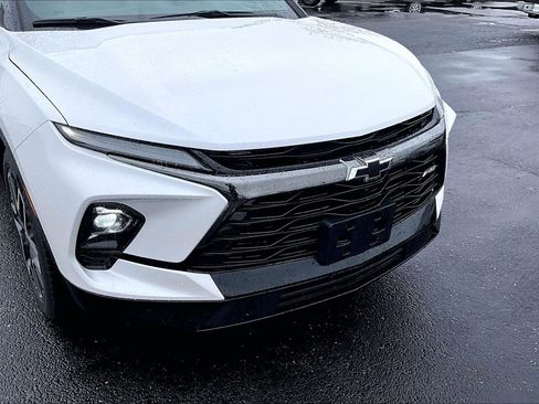 Used 2023 Chevrolet Blazer RS w/ Driver Confidence II Package AWD/4WD image 3