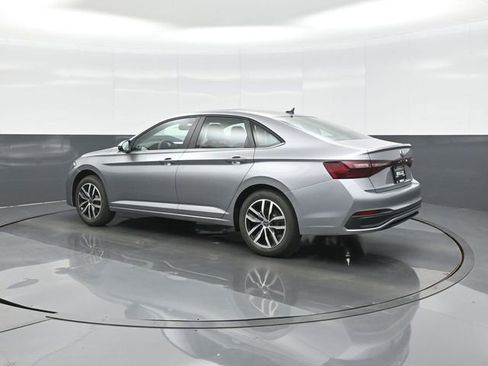 New 2026 Volkswagen Jetta SE FWD image 5