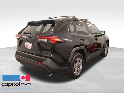 Certified 2022 Toyota RAV4 LE AWD/4WD image 3