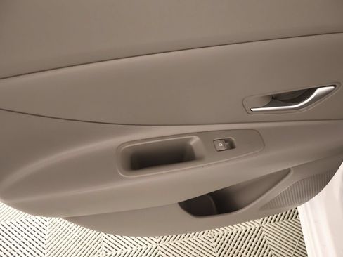 Used 2024 Hyundai Elantra SEL FWD image 16