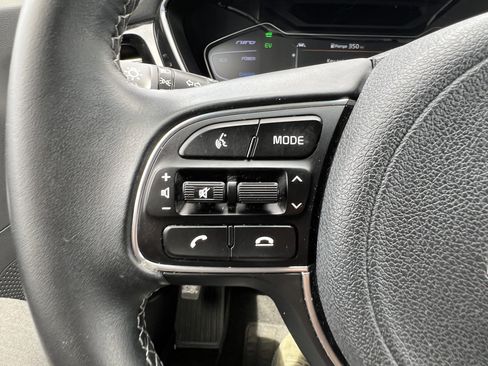 Certified 2022 Kia Niro LXS w/ Digital Cluster Package image 26