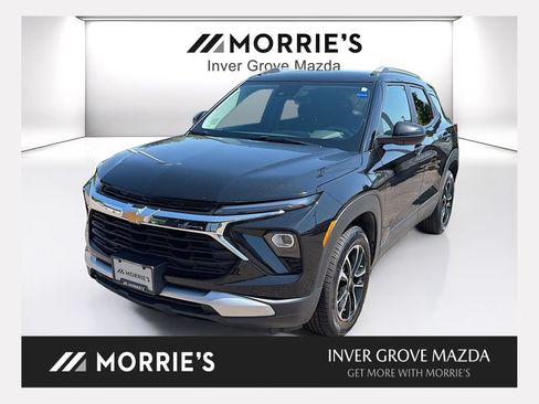 Used 2025 Chevrolet TrailBlazer LT AWD/4WD image 1