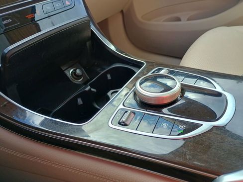 Used 2017 Mercedes-Benz GLC 300 4MATIC image 16