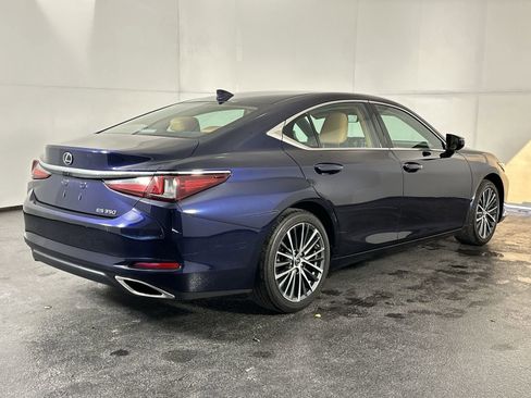 Used 2022 Lexus ES 350 w/ Premium Package image 11