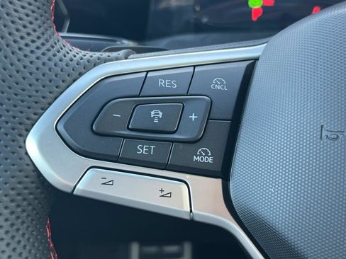 New 2026 Volkswagen GTI SE image 9