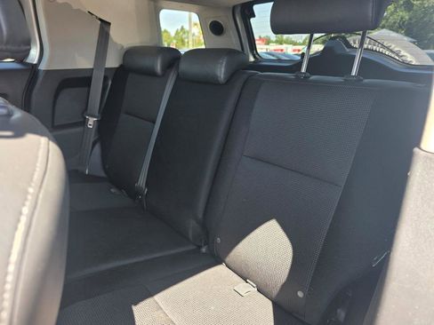 Used 2007 Toyota FJ Cruiser 2WD w/ Upgrade Pkg 1 image 6