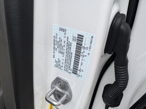 Certified 2024 Lincoln Nautilus Reserve image 28