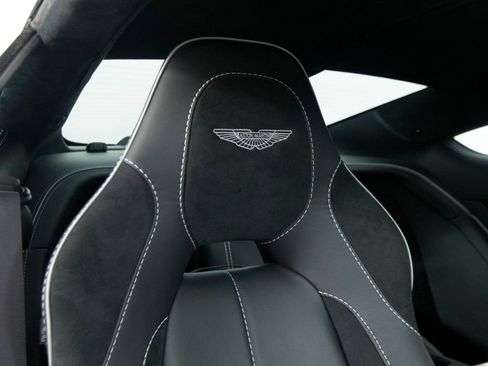 Used 2015 Aston Martin Vanquish RWD image 38