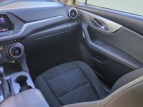 Used 2020 Chevrolet Blazer LT image 13
