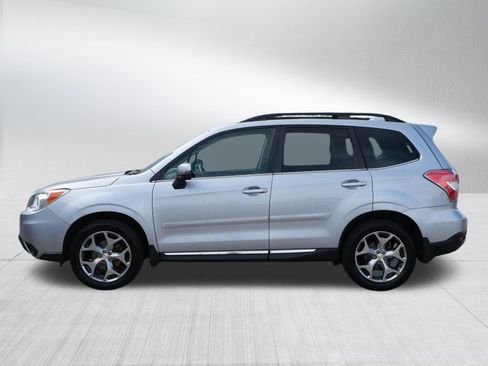 Used 2016 Subaru Forester 2.5i Touring AWD/4WD image 4